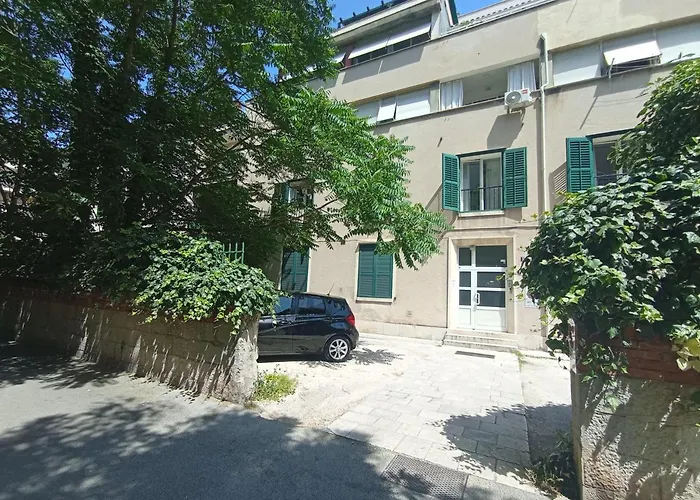 Nina , Bacvice 아파트 스플리트