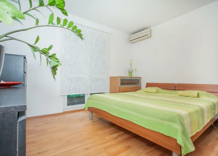 Nina , Bacvice 스플리트